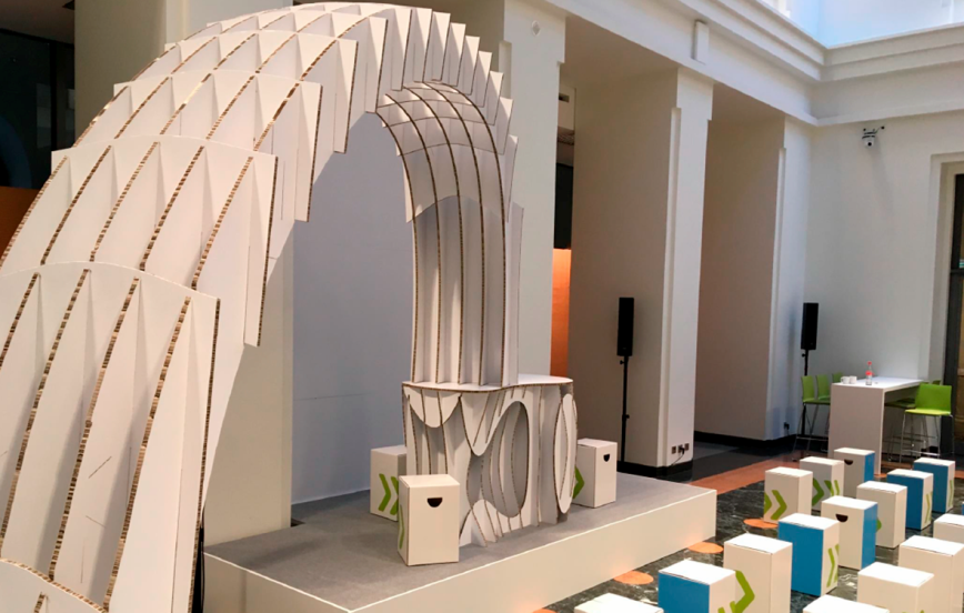 SWAP-BOARD, Pap med bikubemønster, 1250mm x 2380mm x 10,0mm