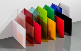Plexiglas st&oslash;bt gr&aring; r&oslash;gfarvet transparent 7C83 SK-Folie 3.050 x 2.030 x 3 mm - 